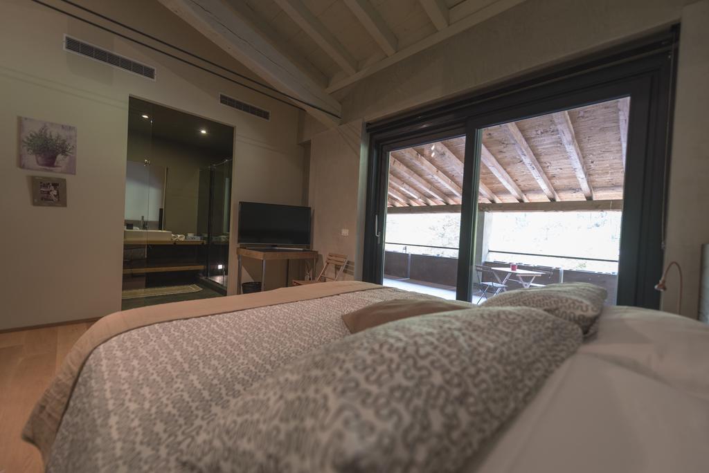 Agriturismo Locanda Del Pesco Collebeato Room photo